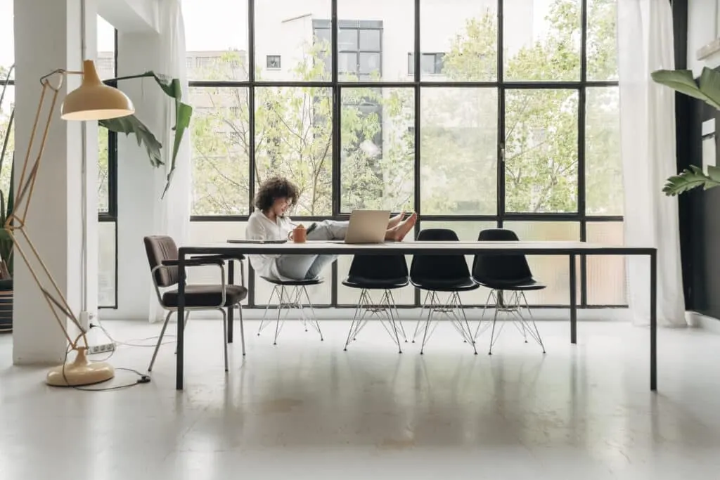 bureaux assis debout