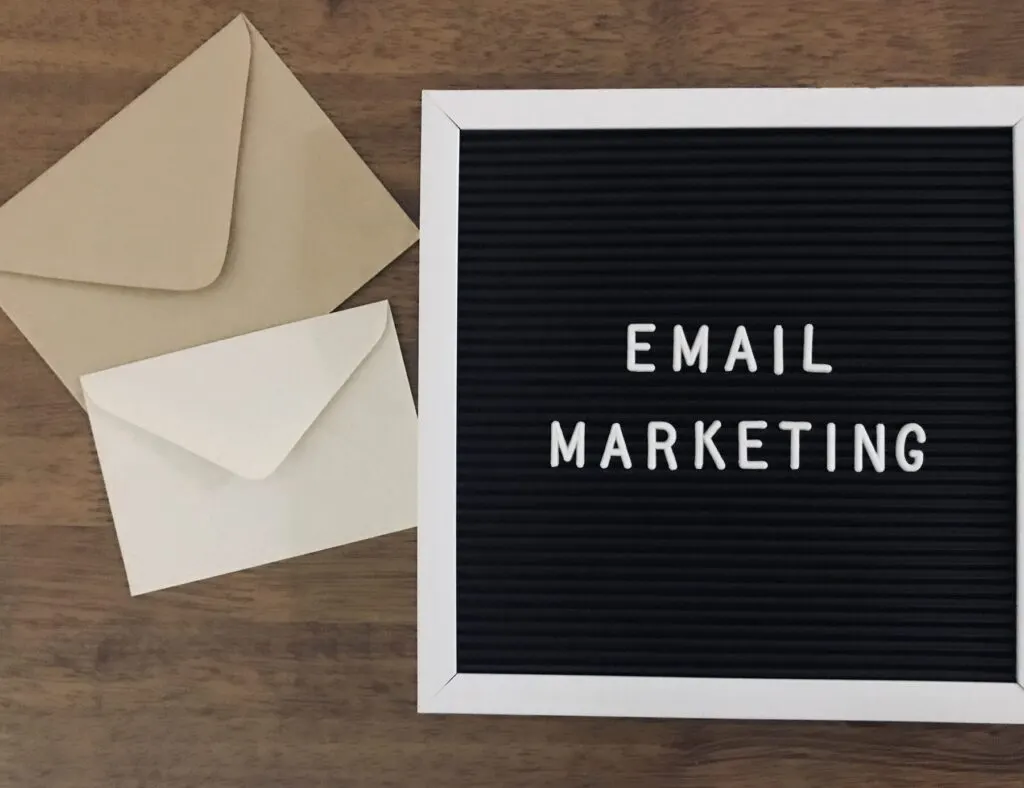 Avis Aweber : analyse de l’outil de marketing par email (waxoo.fr)